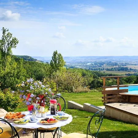 Sleeps 4 Villa